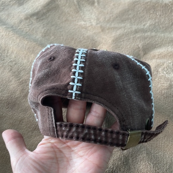 Buckle bling hat - Picture 3 of 3